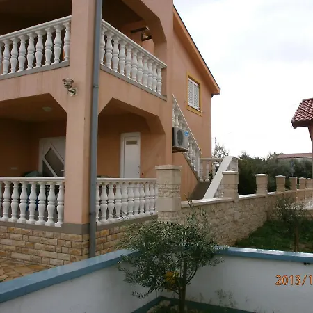 Apartment Legin Vir